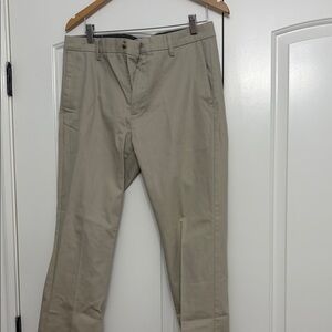 Dockers Men's Khaki Chinos